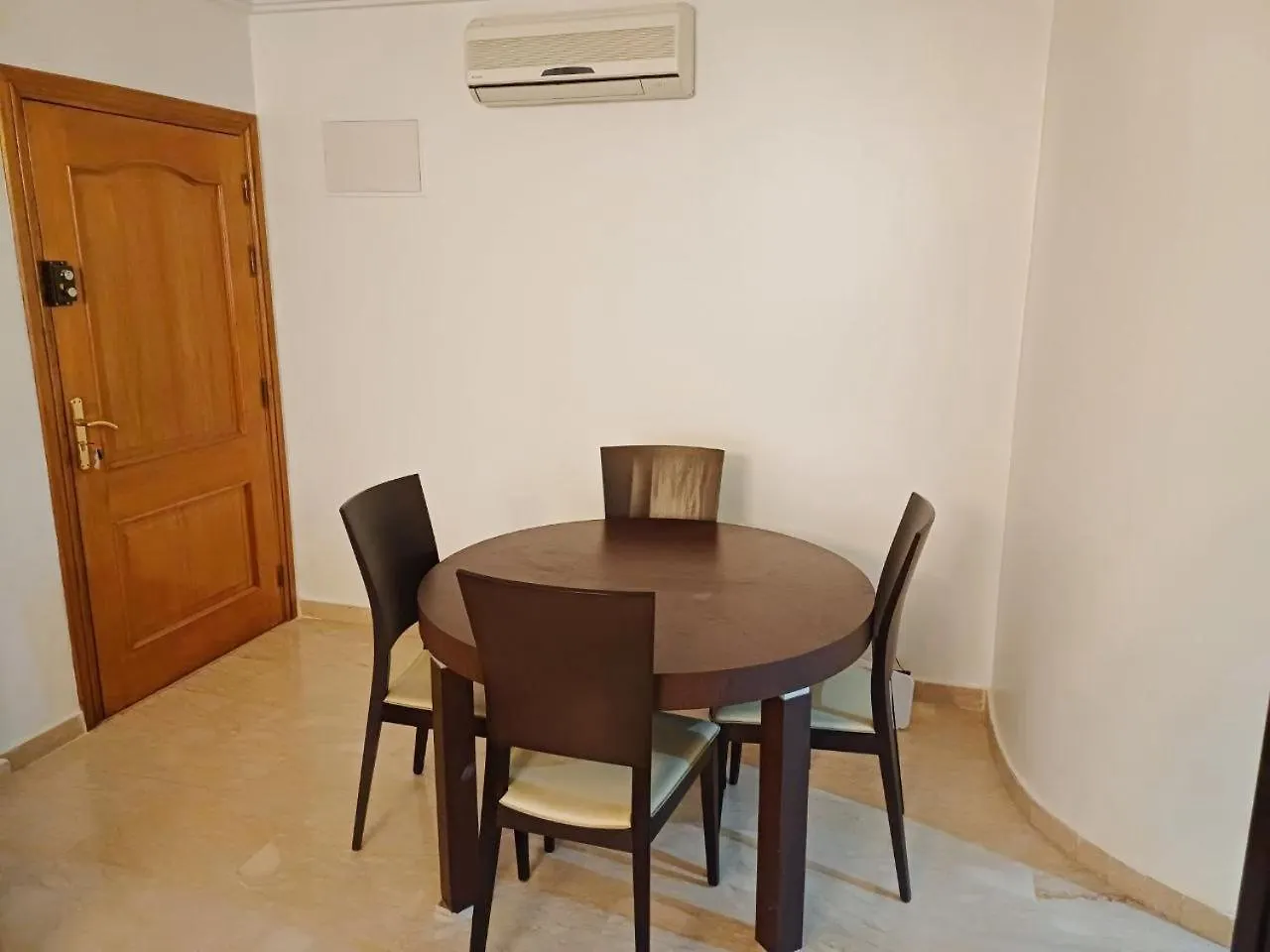 Family Apartment With Pool